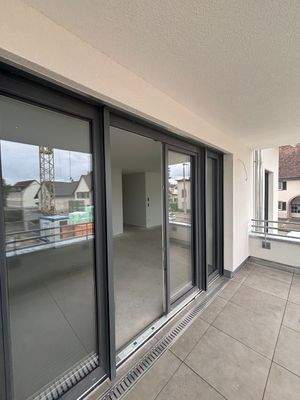 Moderner Balkon mit Aussicht