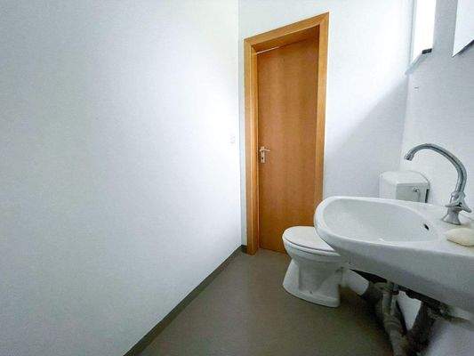 WC-Raum im Kellergeschoss