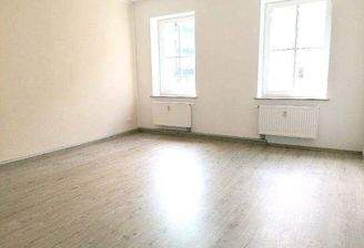 Wohnzimmer mit Laminat