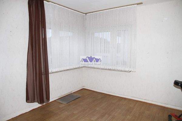 05 Schalfzimmer 1 im EG.jpg