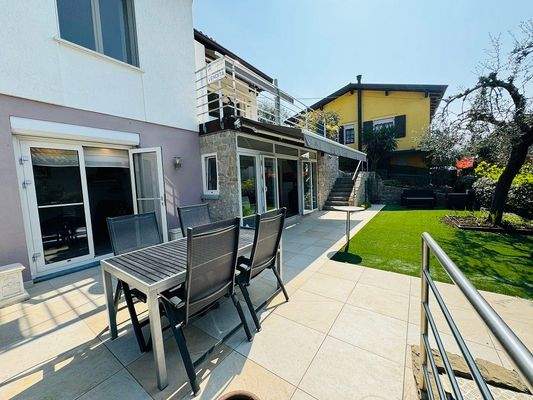 Terrazza e giardino piano terra 1.3.JPG