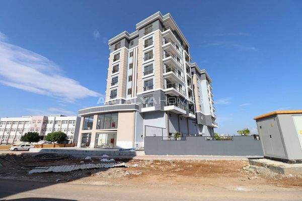 Apartments in a Complex with Pool and Parking in Antalya