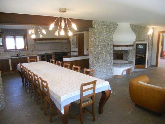 Summer Kitchen and Dining