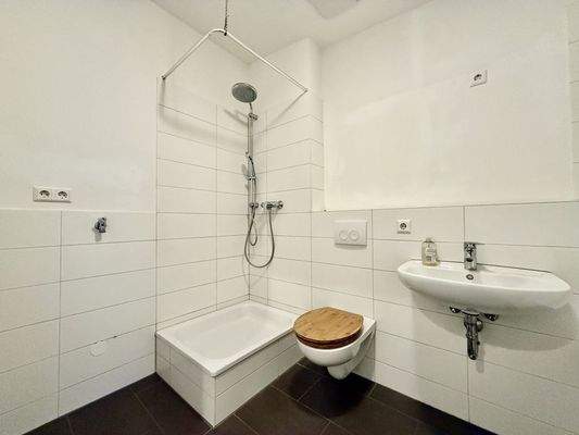 Dusch- und Wannenbad I