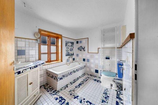 Wannenbad im Erdgeschoss