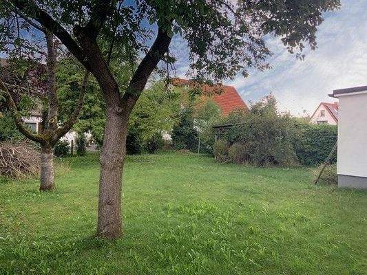 Großer Garten im Westen