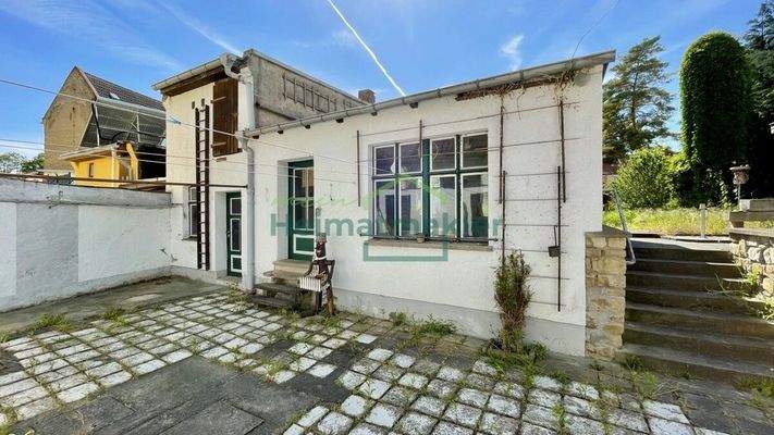 Nebengebäude mit Werkstatt