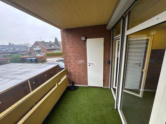 Balkon mit Kunstrasen