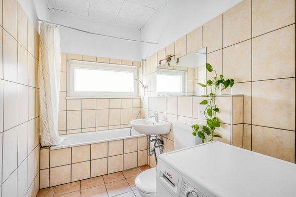 Badezimmer mit Tageslicht