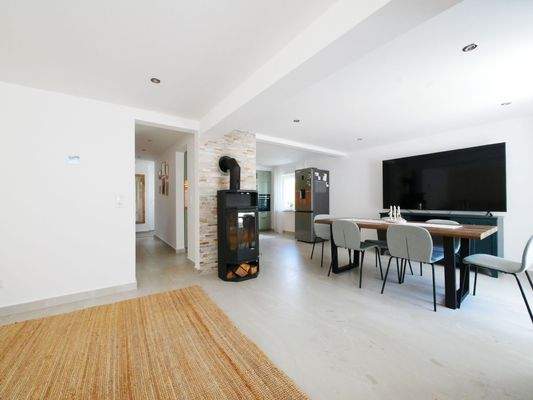 Offener Wohn- und Esszimmerbereich
