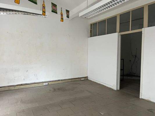 Ladenlokal Zugang Lager