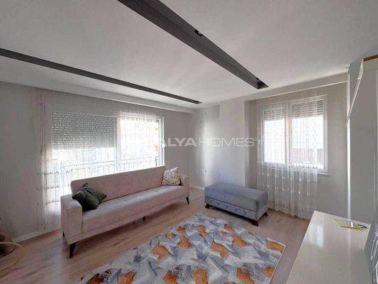 1-Bedroom Flat near Daily Amenities in Antalya Muratpaşa