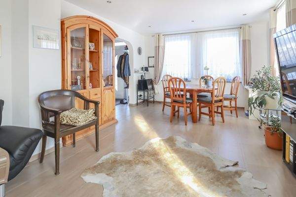 Wohn- und Esszimmer (EG)