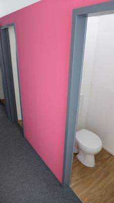 3. OG rechts Damen-WC.JPG