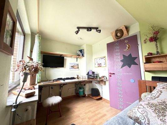 Kinderzimmer / Büro