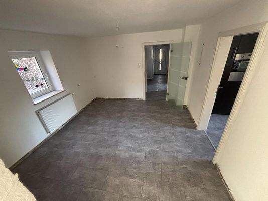 EG Durchgangzi z. Wohnzi. vorbei Küche...jpg