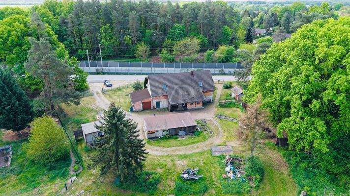 Grundstück Richtung Haus