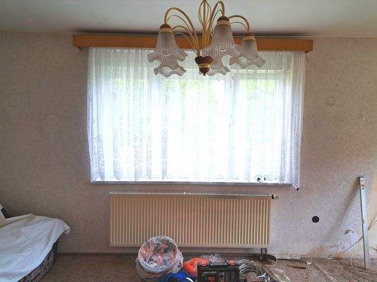 EG Teilwohnzimmer -lichtdurchfluteter Raum 