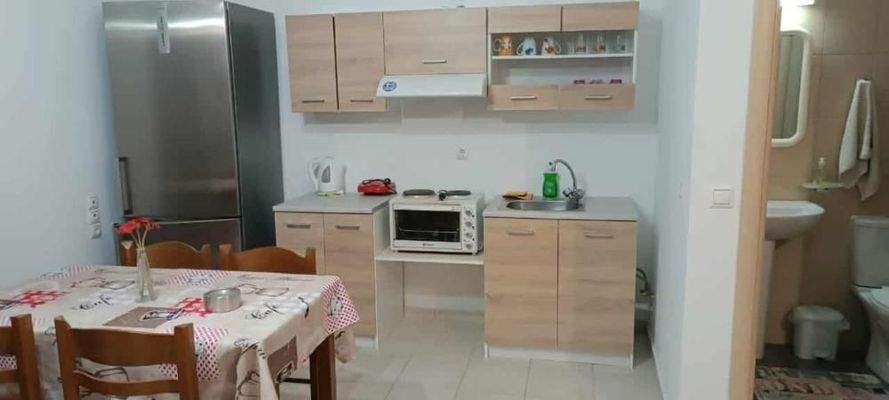 Kreta, Chersonisos: Große Villa am Dorfrand zu verkaufen