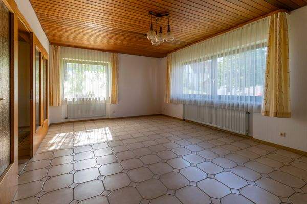 Rechtes Haus: Wohnzimmer