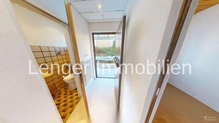 Eingangsbereich mit Gäste-WC