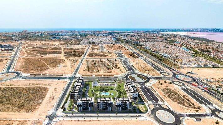 Stylish 2-Bedroom Flats with Shared Pool in Torrevieja