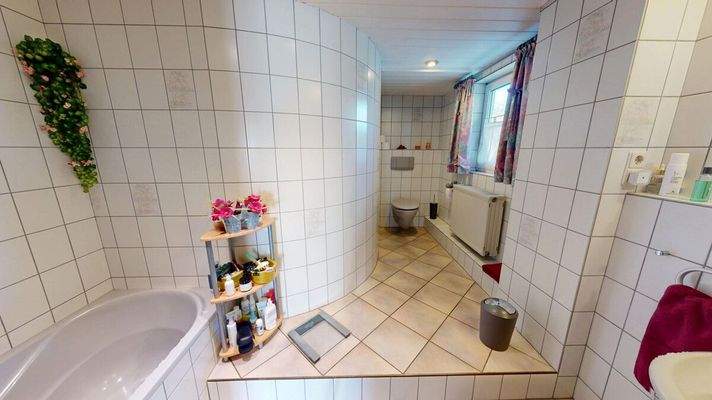 Badezimmer | Hauptwohnung 