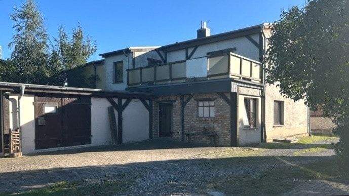 rückwärtige Gebäudeansicht