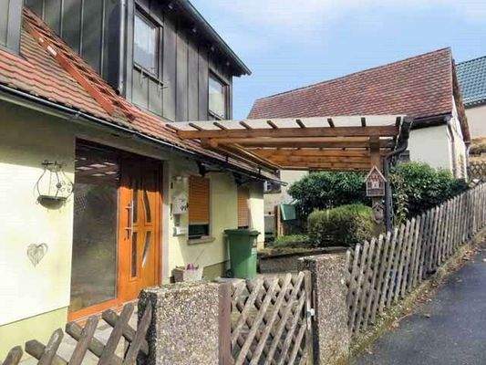 Außenansicht-Eingang