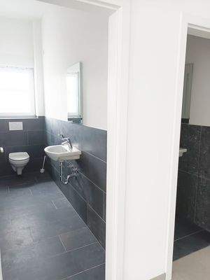 Moderne Kunden-WC´s