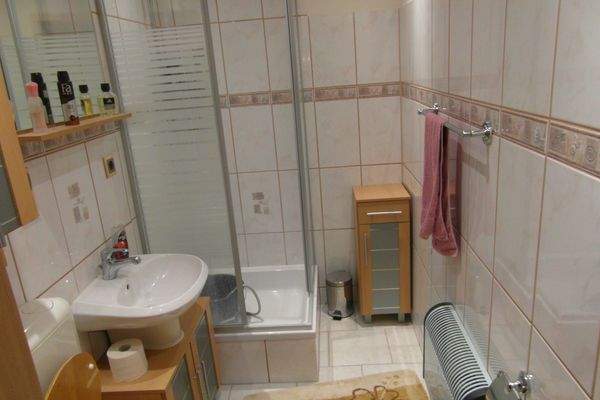 modernes Duschbad.JPG