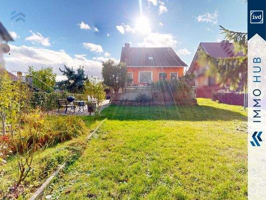 Hausansicht Rückseite + Garten