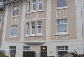 Hausansicht mit Eingangsbereich