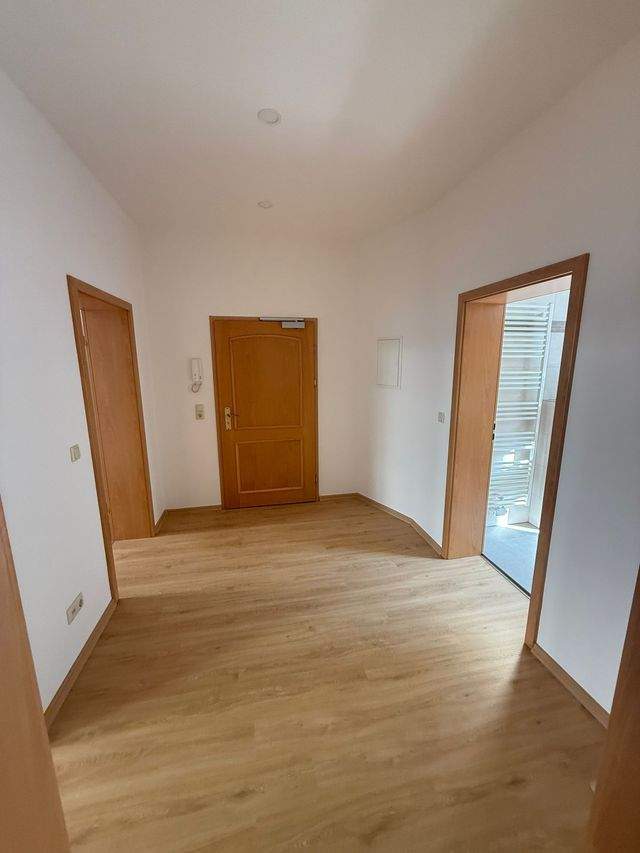 Neu energetisch-sanierte 2-RW mit Dusche / Außenjalousie - Photo 4