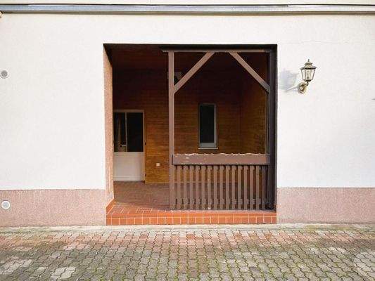 Außen Eingang Wohnbereich EG