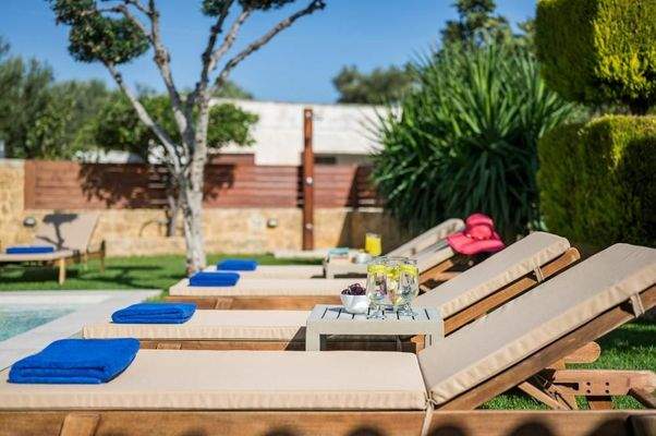 Kreta, Afrata: Premium-Villa mit Meerblick zu verkaufen