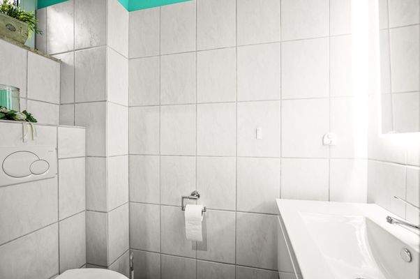 Gäste-WC mit Fenster