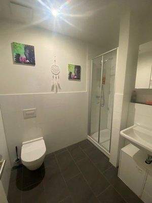 Gästebad mit Dusche