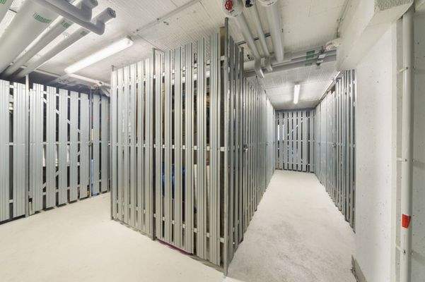 Die schwellenfrei zugänglichen Abstellparzellen im Erdgeschoss mit Anbindung an den Aufzug