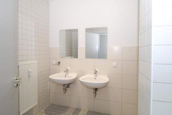 Nassbereich mit Dusche