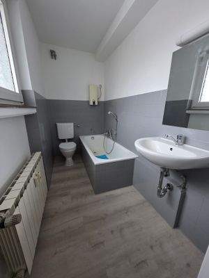 82 W II. OG li BZ.jpg