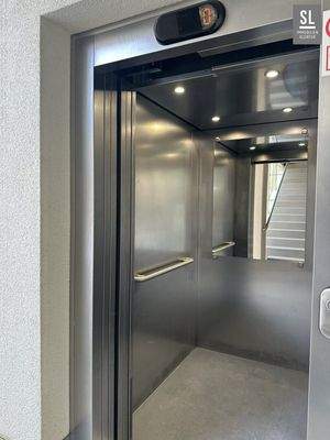 Barrierefreier Zugang zum Lift