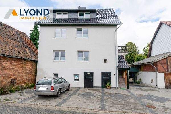 Stellplätze und Garagen