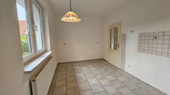 10,9 m² Küche mit West-Fenster