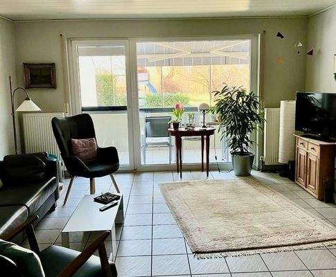 Wohn- Esszimmer mit Wintergarten EG