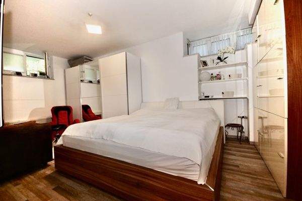 Schlafzimmer 2 im Souterain mit Süd:Ost Ausrichtung