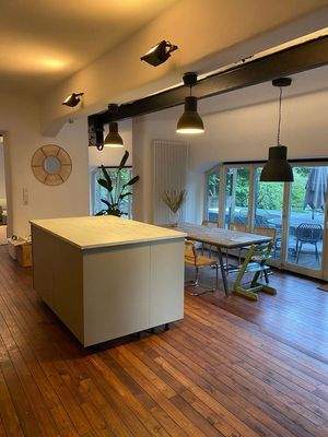 Essbereich mit Küchenblock