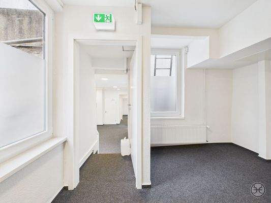 CAM05560G0-PR0017-STILL026