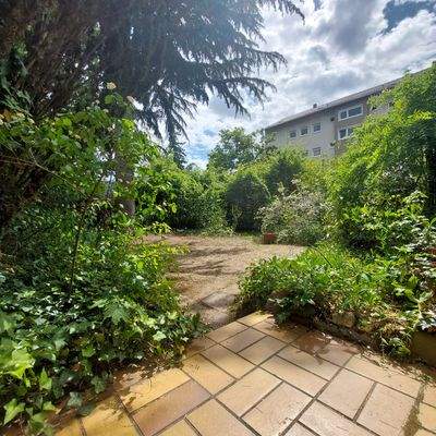 67-6a-Zugang zum Garten von der Terrasse.jpg