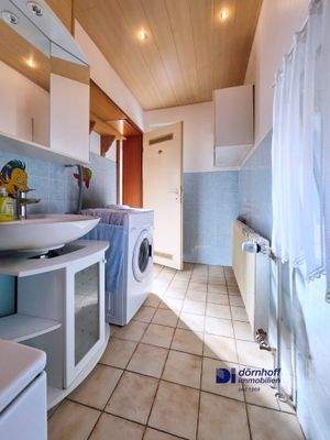 Badezimmer mit Wanne